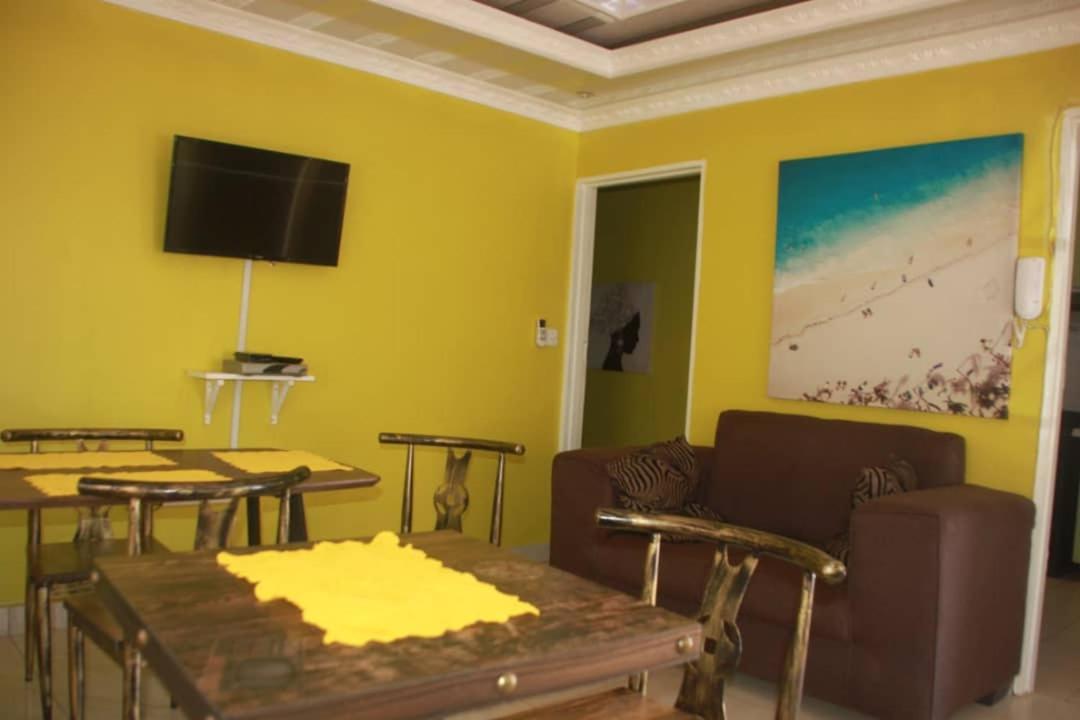 Mathlyn Guesthouse غابورون المظهر الخارجي الصورة